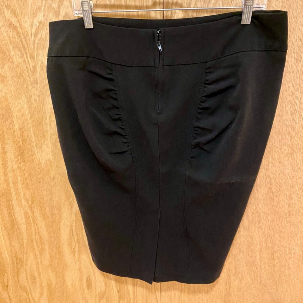 Black Guess Skirt, Rouched Back Sz 12